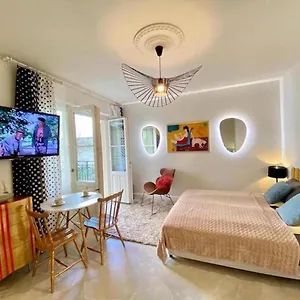  Apartament Luxury Panda In Old Town
